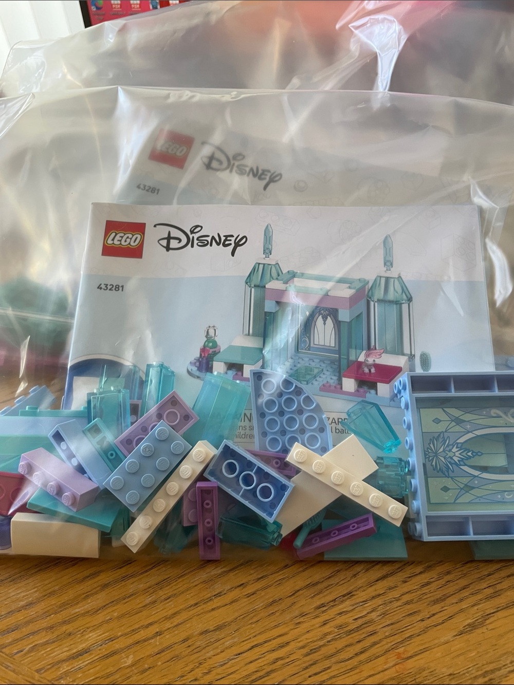 LEGO Disney Elsa's Ice Castle & Snow Ride Adventure 43281 Opened Box - Picture 11 of 14
